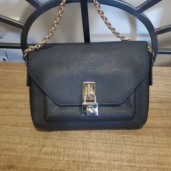 Henri Bendel Black Crossbody Bag with Gold Chain - Picture 3 of 14